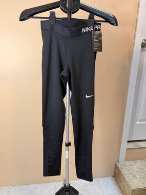 Nike Black Women’s Small Performance Leggings with White Swoosh